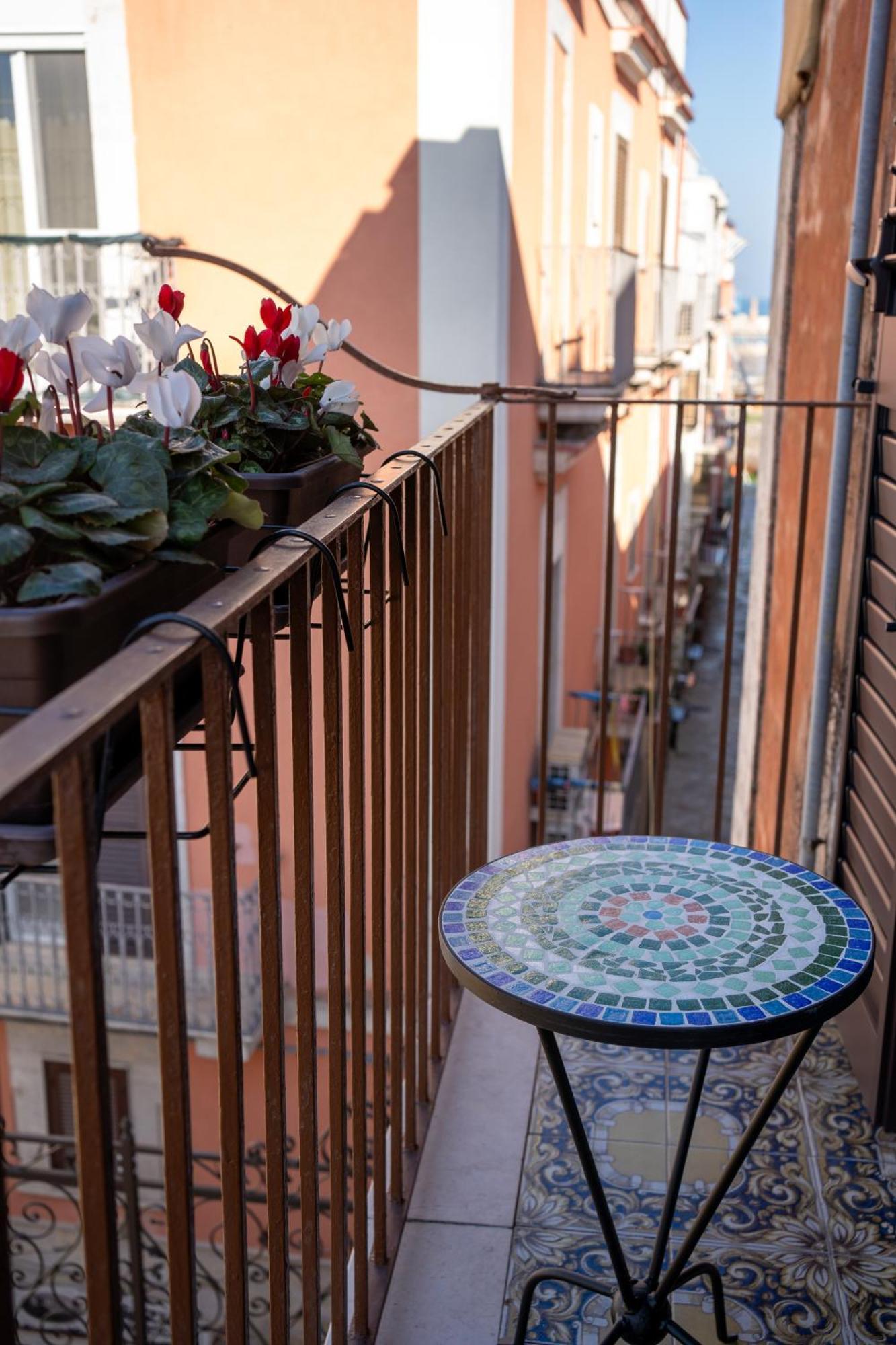 Duomo Guest House บาร์เลตตา ภายนอก รูปภาพ