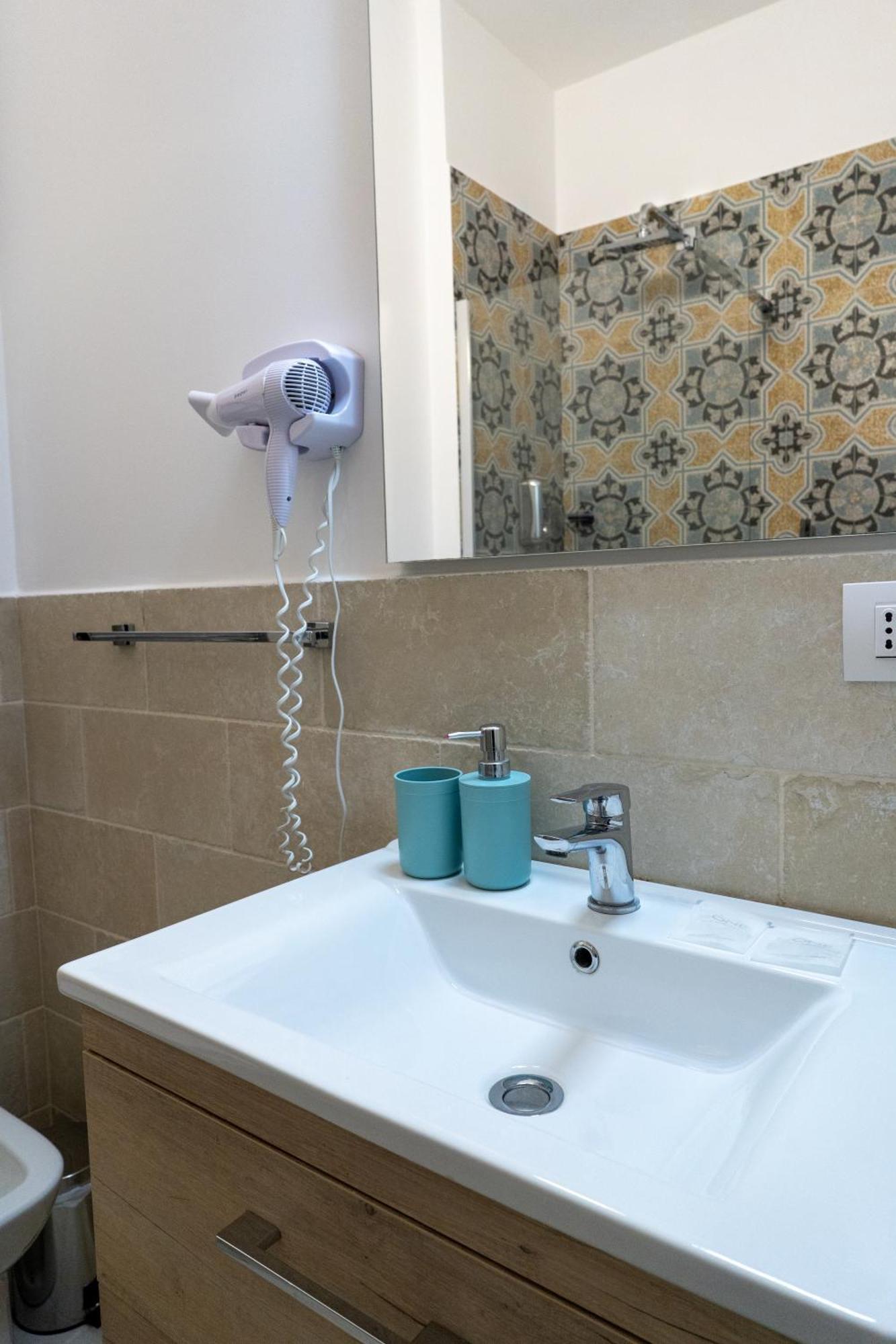 Duomo Guest House บาร์เลตตา ภายนอก รูปภาพ