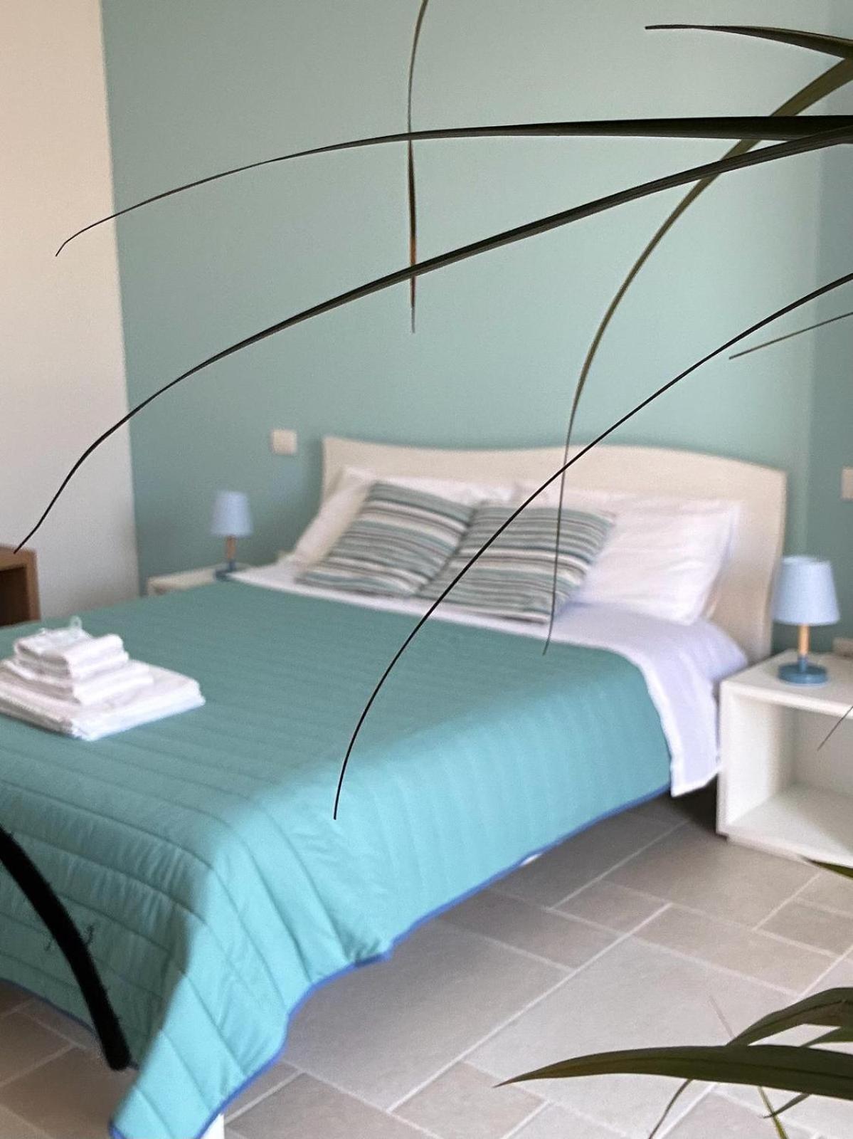 Duomo Guest House บาร์เลตตา ภายนอก รูปภาพ