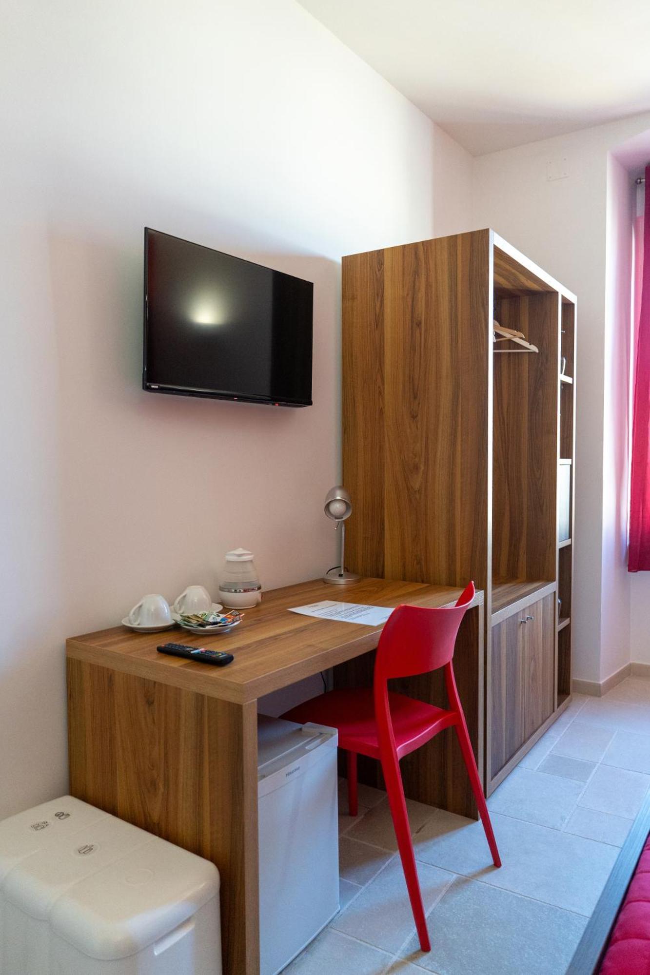 Duomo Guest House บาร์เลตตา ภายนอก รูปภาพ